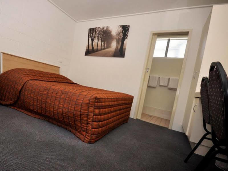 Gladstone Cbd Motel Extérieur photo